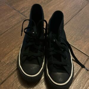 SOLD🔴 Custom made Converse high top kid’s shoes. Size 1.5 excellent condition
